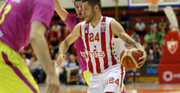 Zvezda lako do 1-0 protiv Mege, na korak do finala!