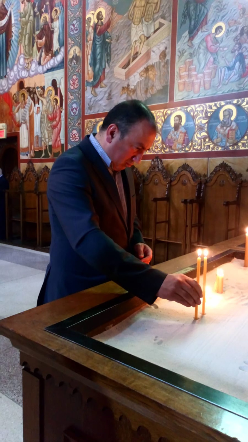 Crnadak na liturgiji u Americi