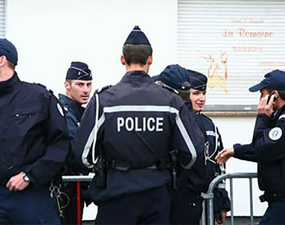 Policija pretresa kuću Kolomba