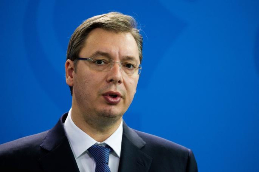 Vučić: Veće plate za zaposlene u prosvjeti 