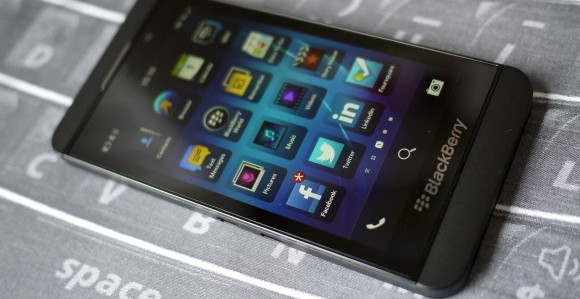 BlackBerry “ubija“ klasične smartphone