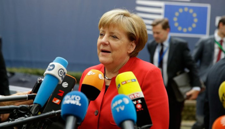 Merkelova dolazi na samit u Trst