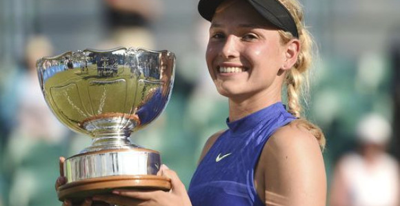 WB - Heroina dana: Novakova komšinica...