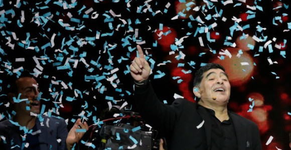 Луди дани Марадоне у Русији и Италији...!