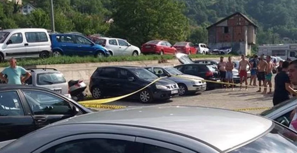Sarajlija pucao na prepunoj plaži
