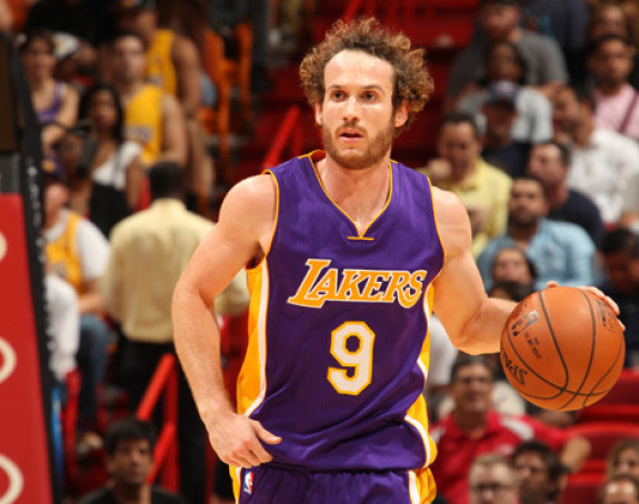 NBA: Marselinjo Uertas ostaje Lejkersima
