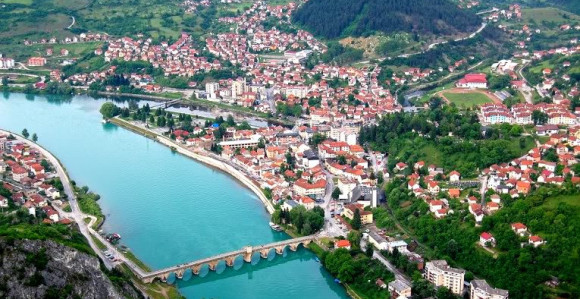 Čudni kontrasti u tri opštine
