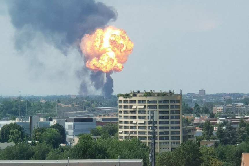Snažna eksplozija blizu aerodroma