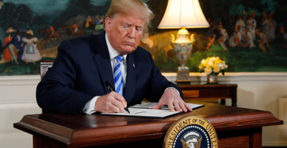 Tramp potpisao: Sankcije Iranu