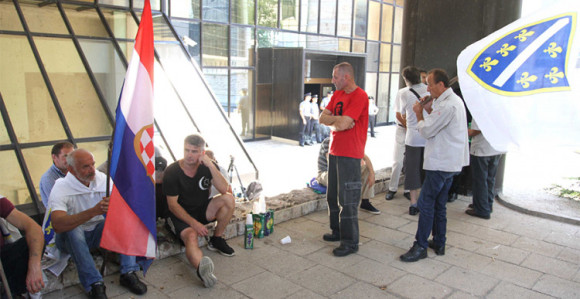 Incident: Sukob boraca i građana