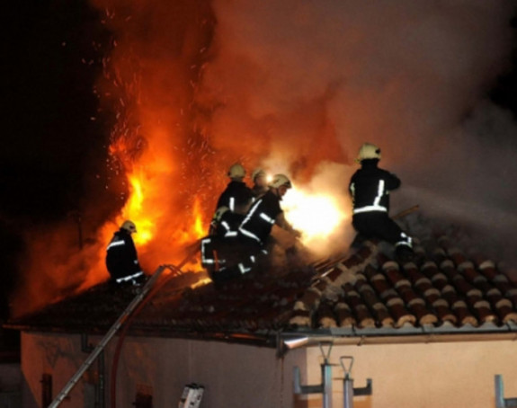 Starija žena zapalila kuću 