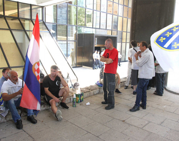Incident: Sukob boraca i građana