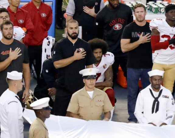 Обама подржао Кеперников протест!