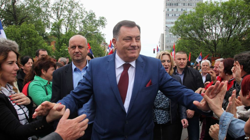 Čavić: "Juda SNSD-ovih apostola"