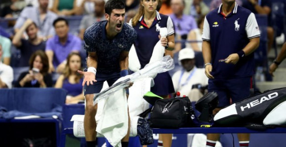 Novak zbog tableta vikao na ljude u svom boksu!