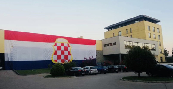 Na hotelu zastava “Herceg-Bosne“