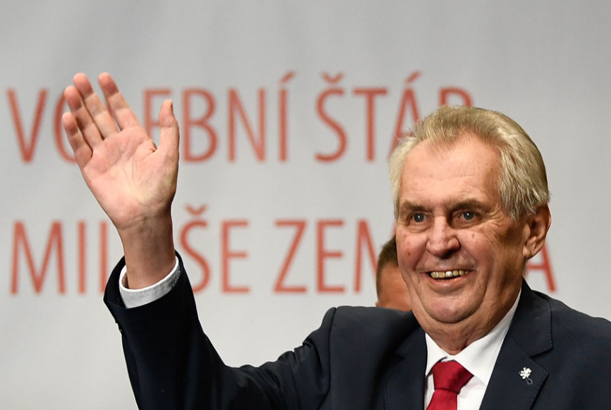 Zeman: Moguće da Češka povuče priznanje Kosova
