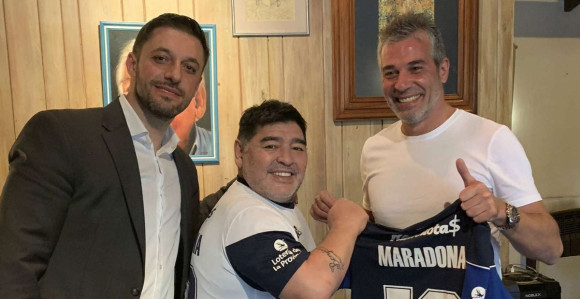 Argentina gori, vratio se: Maradona preuzeo fenjeraša!