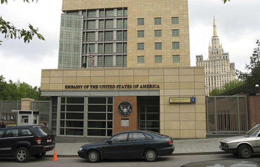 Постављена бомба у Амбасади САД? 