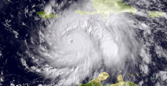 Uragan Metju blizu istočne obale SAD