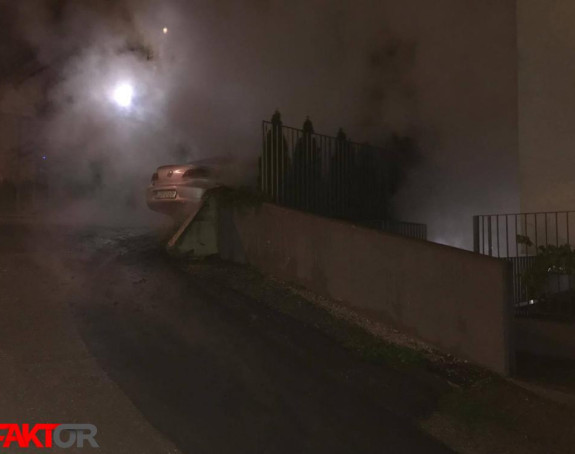 U Sarajevu gorio automobil