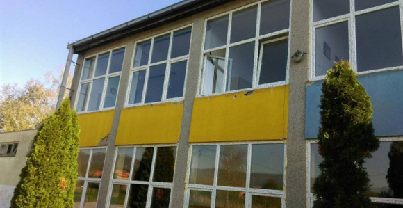 Ђаци коначно у школским клупама 