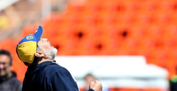 Сјајни Марадона одушевио плесом након побједе