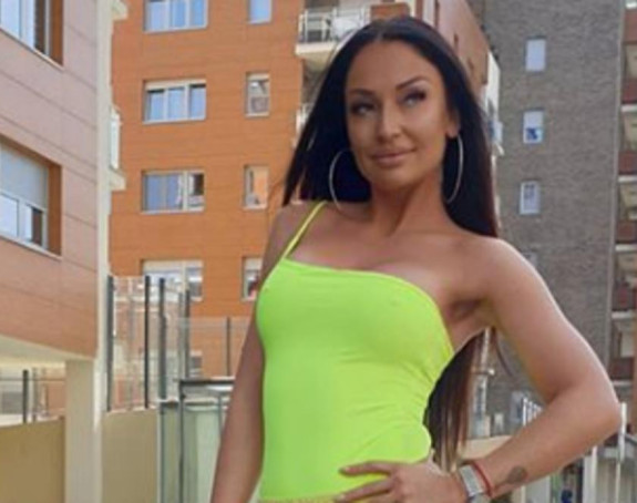 Kaća Živković posle dužeg vremena  zaljubljena! Evo ko je osvojio pevačicino srce! (FOTO)