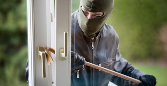 Teslić: Opljačkali porodičnu kuću