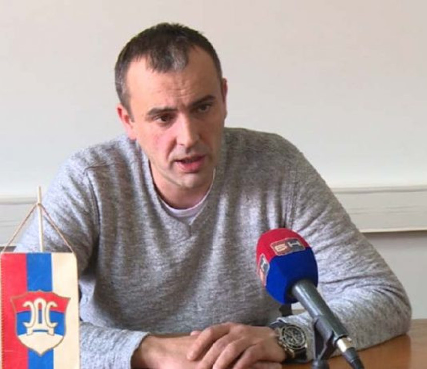 Ukloniti sporne bilborde 