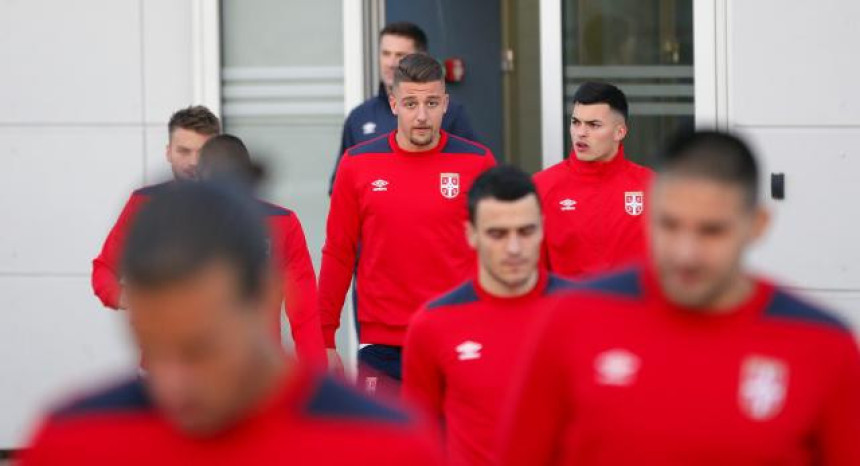 Фотка дана - Сергеј међу Крстајићевим "Орловима"!