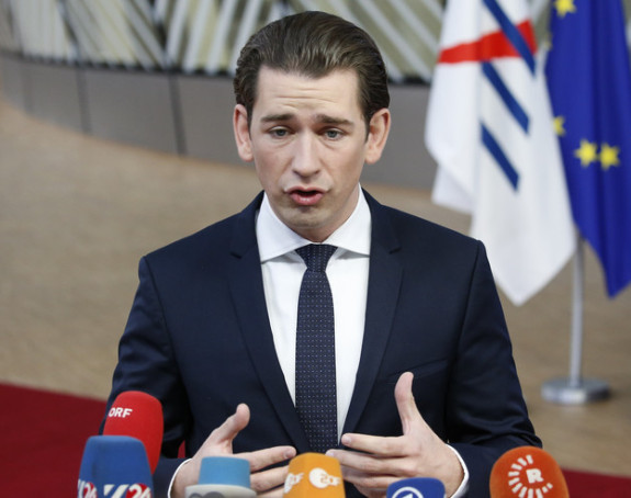 Лијепе вијести Приштини од Курца