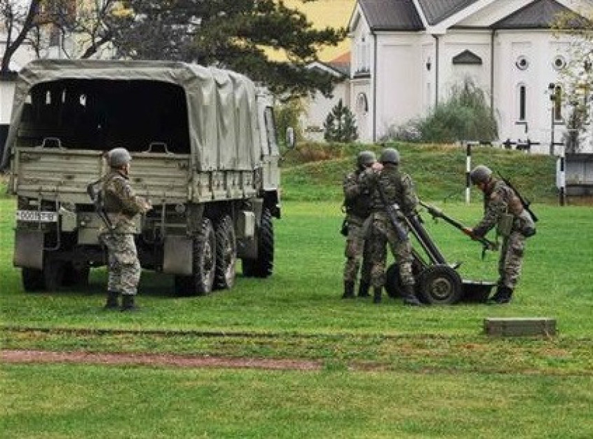 Показна вјежба у Касарни "Војвода Степа Степановић"