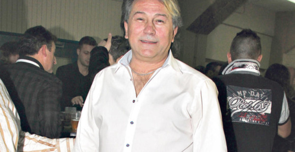 Halid postaje deda, maloletna snajka će se poroditi u januaru!