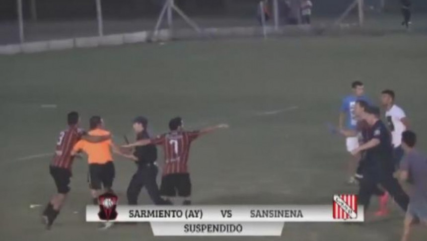 Видео: Лудило! Сеоски фудбал на аргентински начин...!