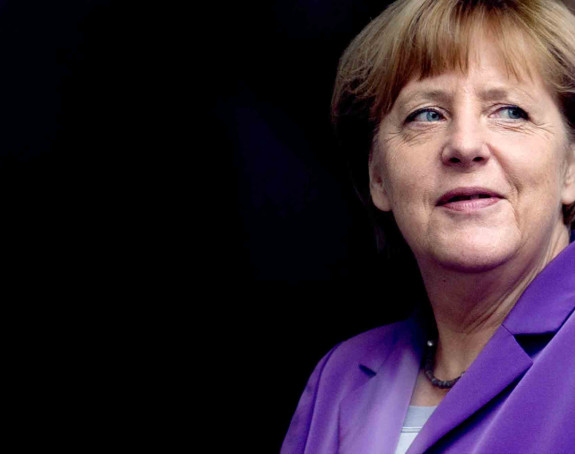Изненађење: Меркел опет на челу странке