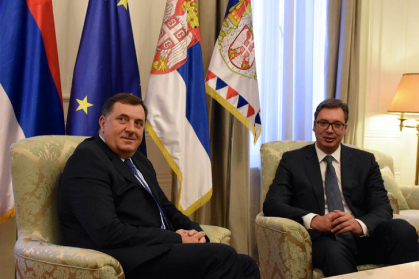 Vučić telefonom pričao s Dodikom