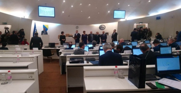 Poslanici odbili nove sertifikate   