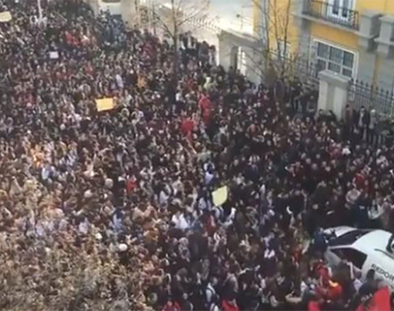 Studenti dali rok vladi Edija Rame