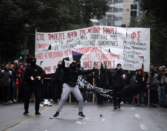 Demonstranti na ulicama Atine
