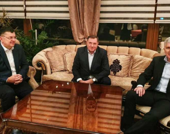 Dodik i Čović na sastanku sa Tegeltijom