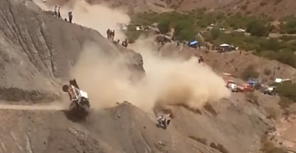 Video - Dakar reli: Jeziv udes, Sains se izvukao...