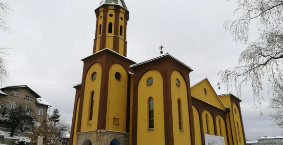 Neobični izgled jedine pravoslavne crkve u Zenici