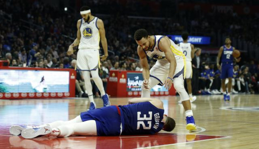 Teodosić gledao, Kari "izbombardovao" Kliperse!