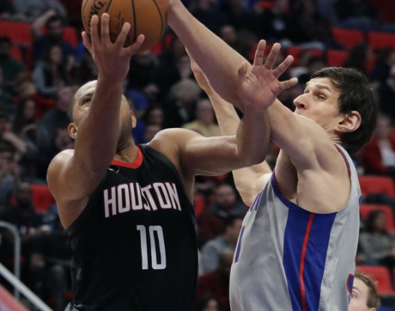 Bobi dvocifren u pobjedi Pistonsa nad Roketsima!