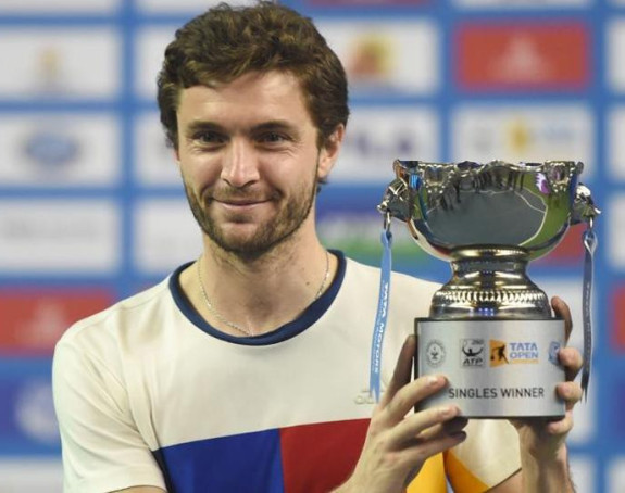 Simon u Indiji prekinuo dvogodišnji post!