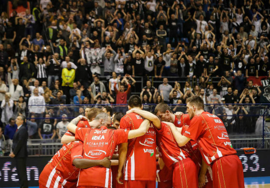 Analiza: A sad - karakter “na sunce”!