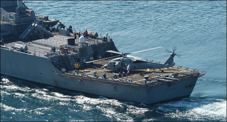 Ратни бродови САД надомак Ирана