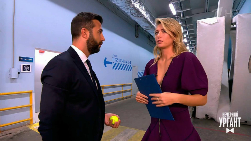 Video: Seksi Maša! Uživo emisija i Šarapova bez gaćica i brusa?!