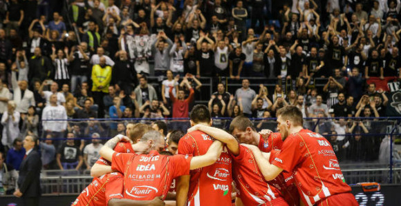 Analiza: A sad - karakter “na sunce”!